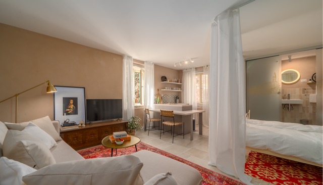 rovinj old town apartment for rent bathroom